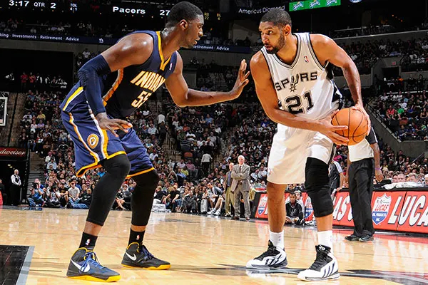 德比战投掷物品，西足协处罚塞维利亚部分看台关闭3场+罚款